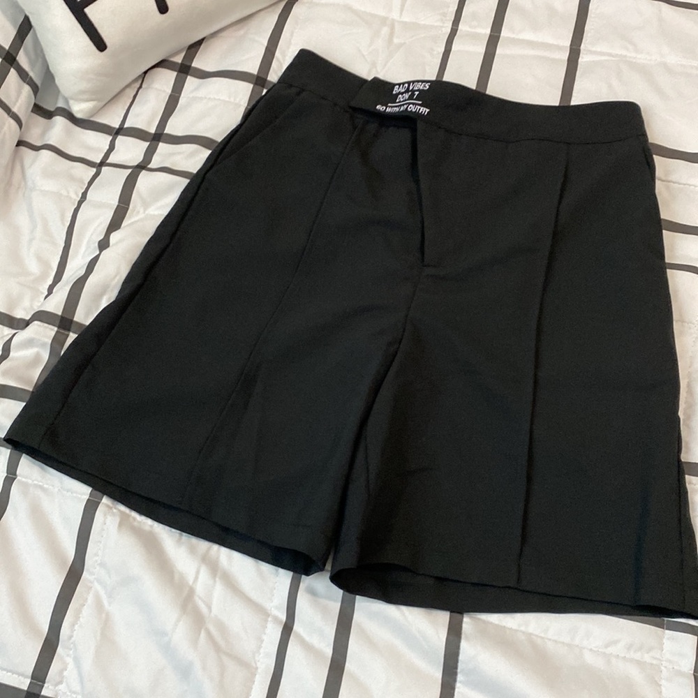 Short Size L - Picture 6 of 7